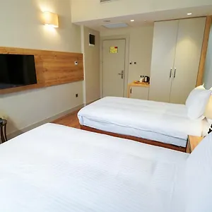 hotellátogatás